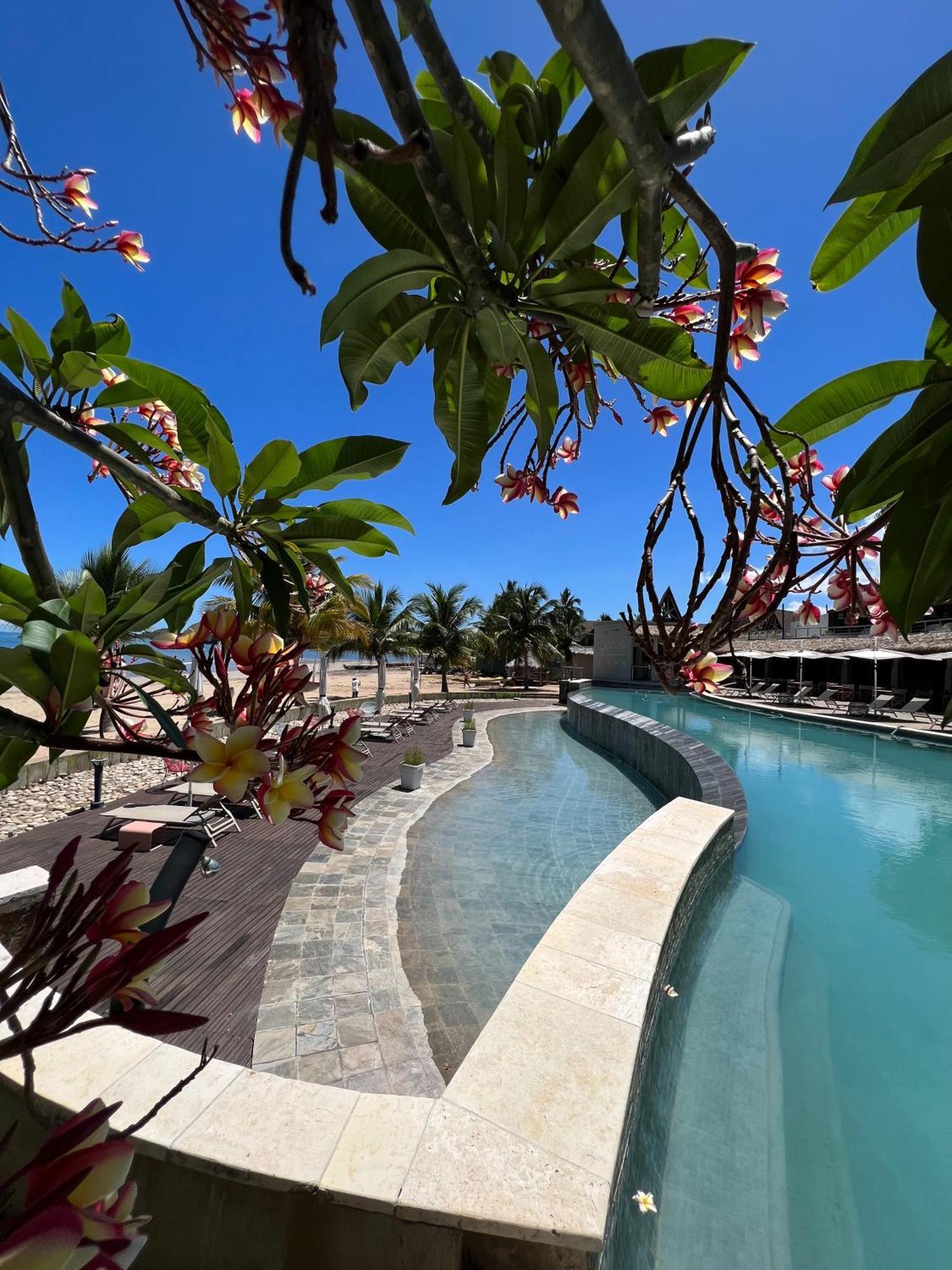 Palm Beach Resort & Spa Ambondrona  Exteriör bild
